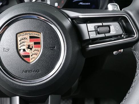 New 2025 Porsche Macan image 12