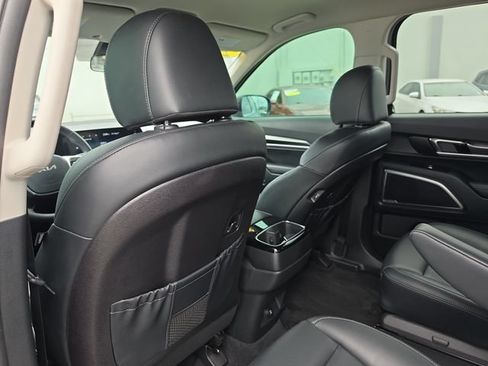 Used 2024 Kia Telluride S FWD image 10