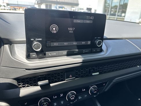 Used 2025 Honda Accord SE image 17