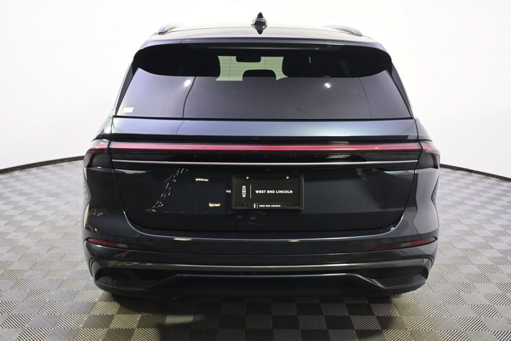 Used 2024 Lincoln Nautilus Reserve w/ Equipment Group 202A AWD/4WD image 5
