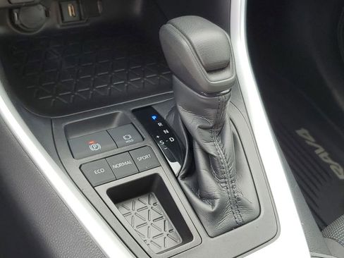 Used 2020 Toyota RAV4 LE w/ All Weather Liner Package FWD image 24