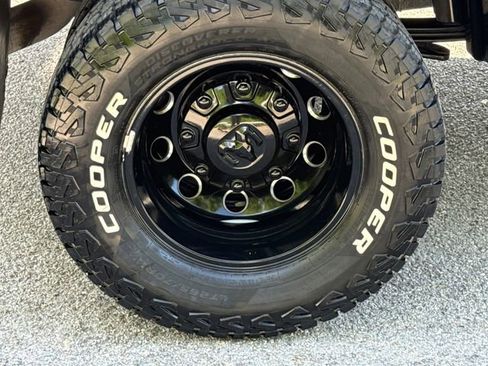 Used 2024 RAM 3500 Big Horn w/ Night Edition AWD/4WD image 10