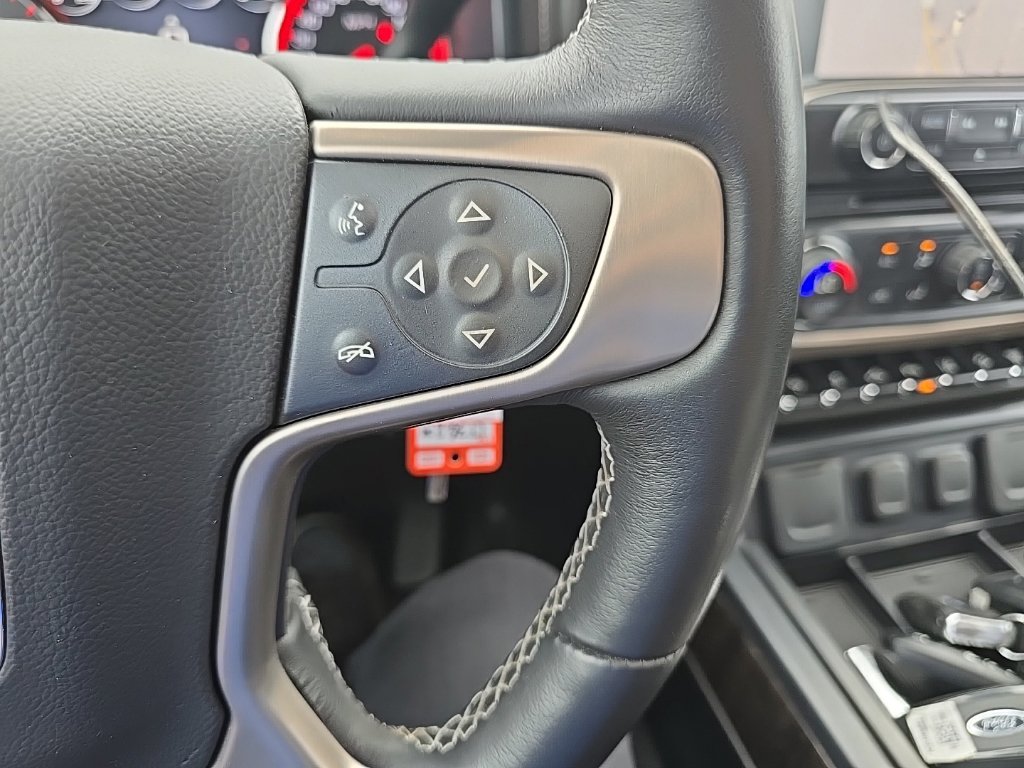 Used 2015 GMC Sierra 2500 Denali w/ Duramax Plus Package AWD/4WD image 20