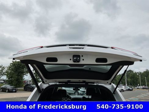 Used 2019 Jeep Grand Cherokee Overland AWD/4WD image 18