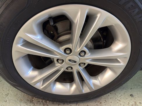 Used 2013 Ford Taurus SEL AWD/4WD image 35