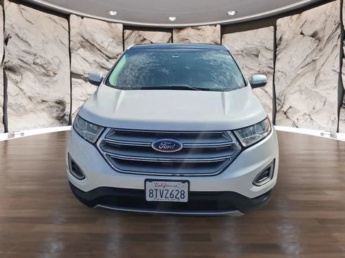 Used 2017 Ford Edge SEL w/ Equipment Group 201A FWD image 2