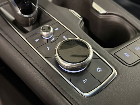 Used 2022 Cadillac XT4 Luxury w/ Cold Weather Package FWD image 31