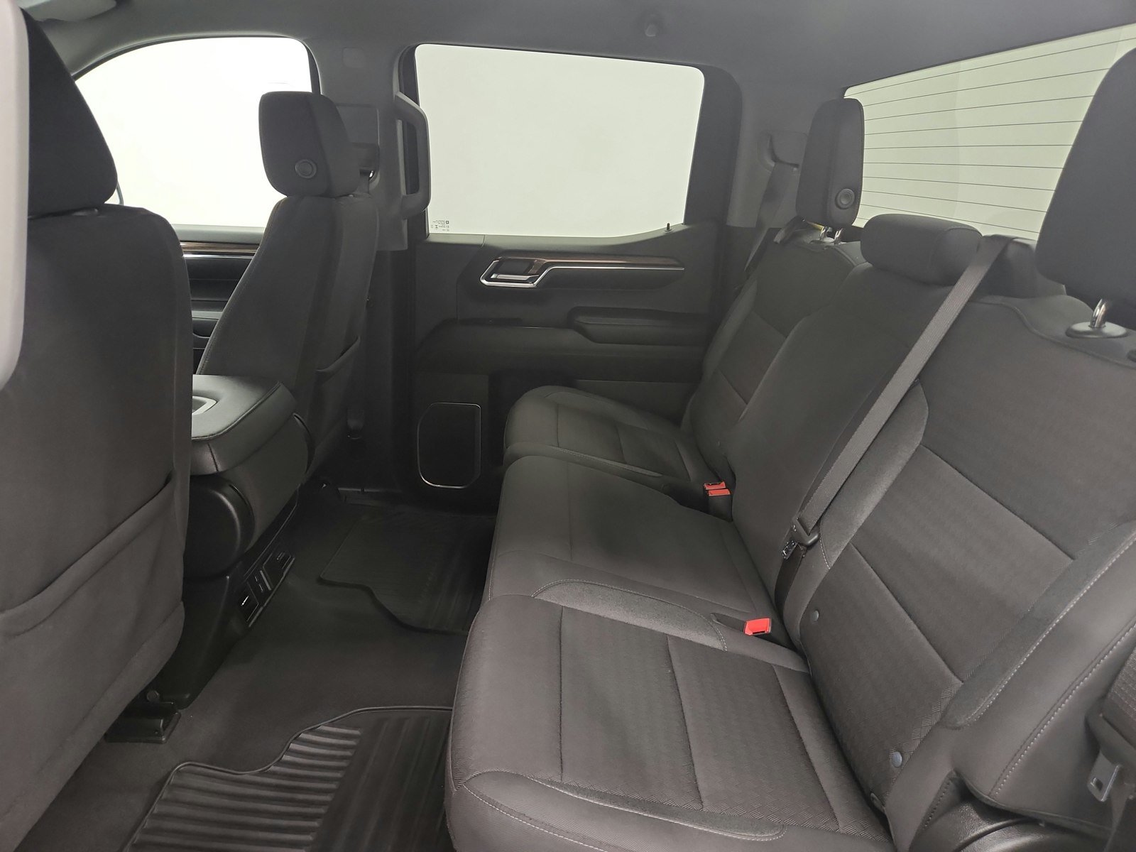 Used 2024 Chevrolet Silverado 1500 LT AWD/4WD image 23