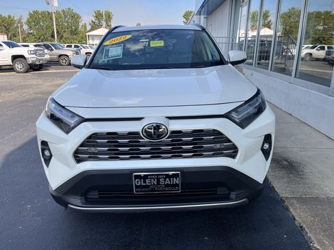 Used 2022 Toyota RAV4 Limited w/ Limited Grade Weather Package AWD/4WD image 10