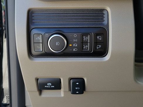 New 2026 Ford F250 Platinum w/ Platinum Plus Package AWD/4WD image 25