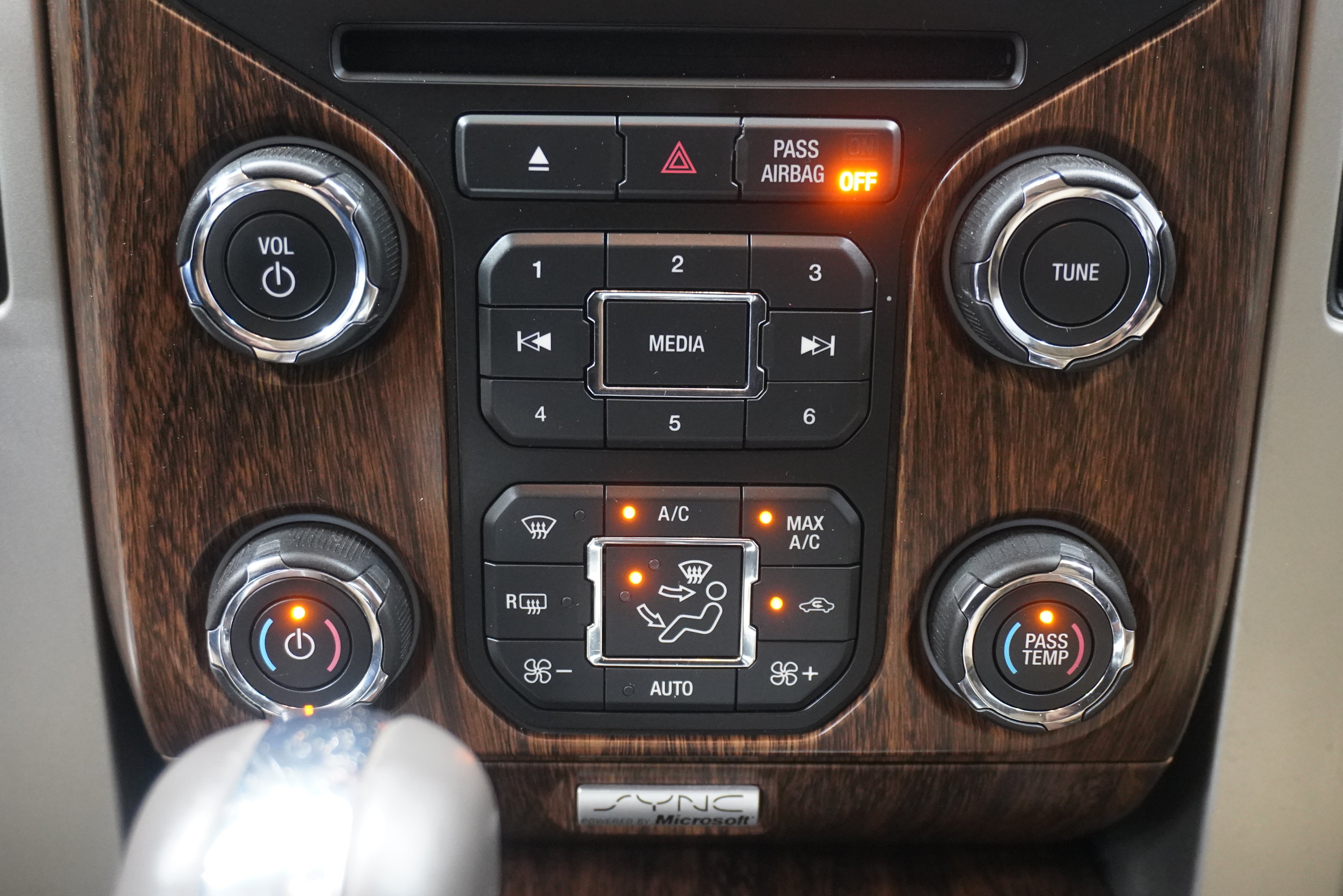 Used 2013 Ford F150 Lariat w/ Luxury Equipment Group AWD/4WD image 19