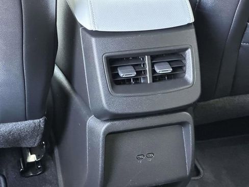 Used 2025 Chevrolet Equinox EV LT image 16