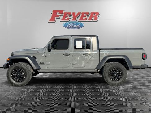 Used 2020 Jeep Gladiator Sport w/ Quick Order Package 24S image 2