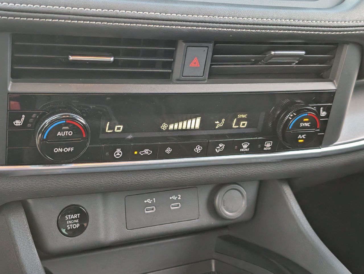 Certified 2025 Nissan Rogue SV w/ SV Premium Package FWD image 17