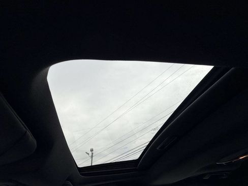 Used 2018 Ford Taurus SEL w/ Equipment Group 201A image 22