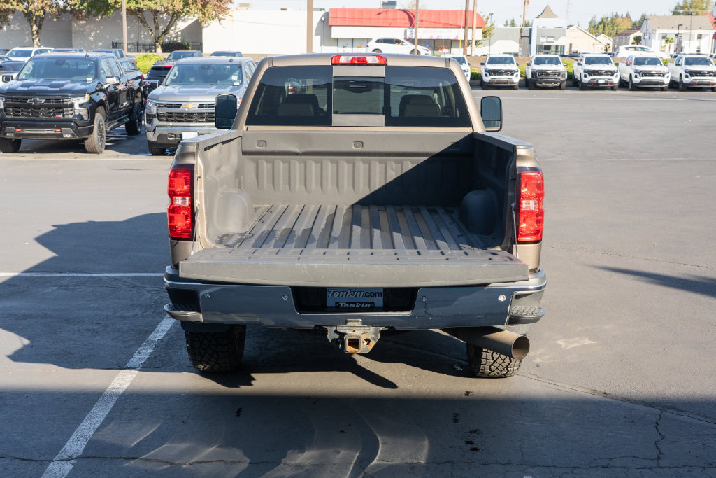 Used 2015 Chevrolet Silverado 2500 LTZ w/ LTZ Plus Package AWD/4WD image 8