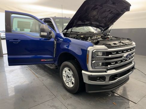 New 2026 Ford F250 XLT w/ XLT Premium Package AWD/4WD image 14