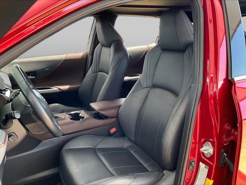 Used 2022 Toyota Venza Limited w/ Advanced Technology Package AWD/4WD image 9