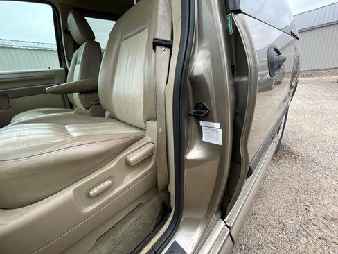 Used 2006 Ford Freestar SE FWD image 40