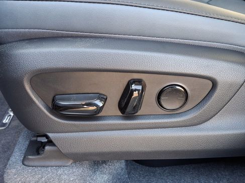 New 2025 Lexus RZ 450e image 10