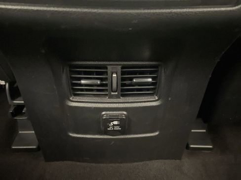 Used 2016 Nissan Titan SL image 15