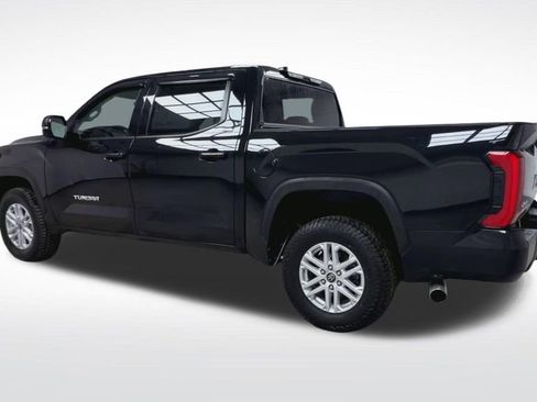 Used 2023 Toyota Tundra SR5 w/ SR5 Convenience Package AWD/4WD image 7