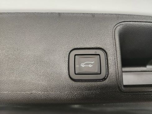 Certified 2024 GMC Terrain AT4 w/ Tech Package AWD/4WD image 16