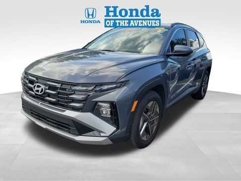 Used 2025 Hyundai Tucson SEL FWD image 3