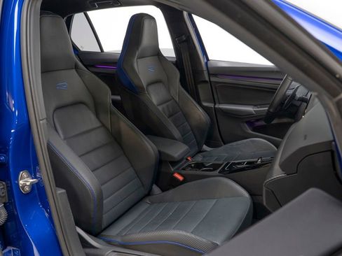 Used 2024 Volkswagen Golf R image 41