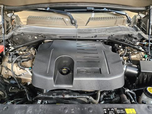Used 2020 Land Rover Defender 110 HSE AWD/4WD image 19
