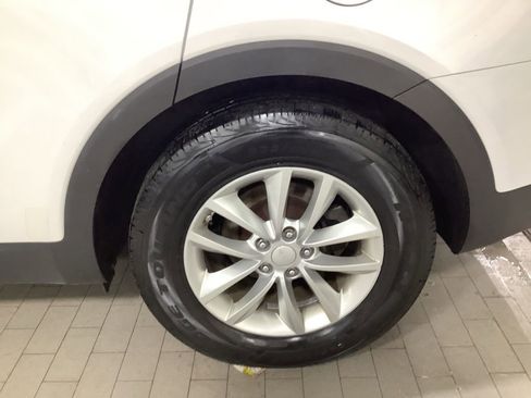 Used 2016 Kia Sorento LX image 9