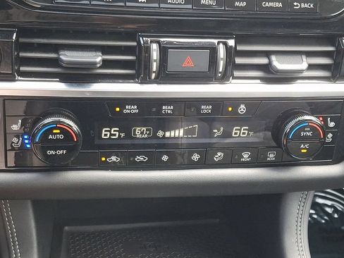 Certified 2023 Nissan Pathfinder Platinum AWD/4WD image 19