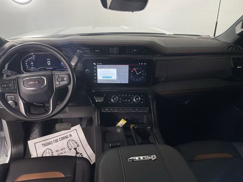 Used 2025 GMC Sierra 2500 AT4 w/ AT4 Premium Plus Package image 21