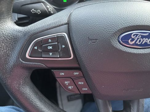 Used 2018 Ford Escape S image 16