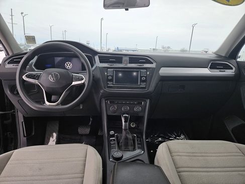 Used 2022 Volkswagen Tiguan S image 12