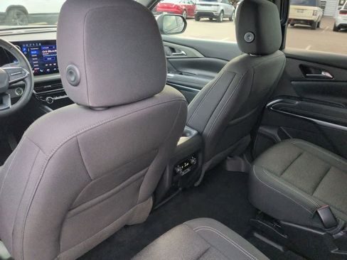 Used 2024 Chevrolet Traverse LT image 18