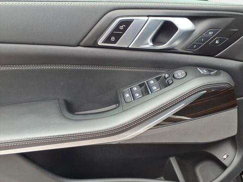 Used 2025 BMW X5 xDrive50e image 13