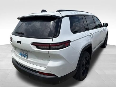 Used 2023 Jeep Grand Cherokee L Laredo AWD/4WD image 4