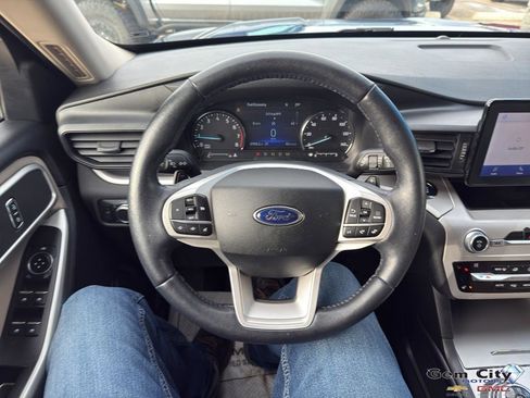 Used 2020 Ford Explorer XLT w/ Comfort Package image 19