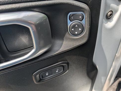 Used 2022 Jeep Wrangler Unlimited Sport AWD/4WD image 30