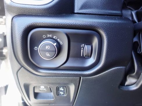 Used 2022 RAM 1500 Big Horn RWD image 19