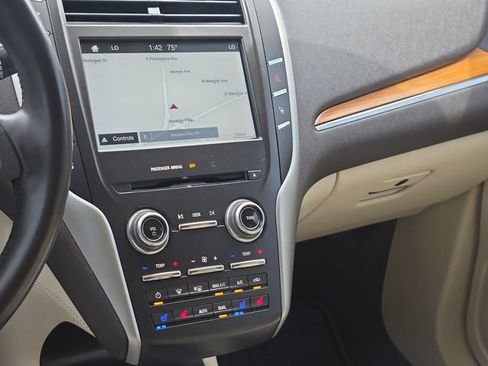 Used 2019 Lincoln MKZ Reserve AWD/4WD image 21