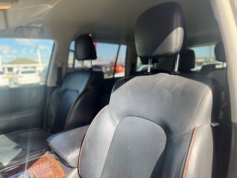 Used 2018 Nissan Armada SL image 38
