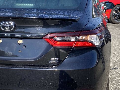 Used 2022 Toyota Camry SE w/ Cold Weather Package AWD/4WD image 4
