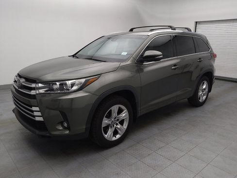 Used 2019 Toyota Highlander Limited image 2