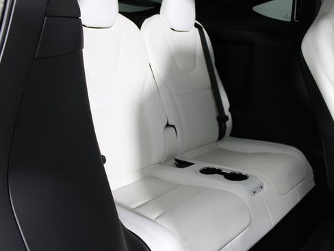 Used 2022 Tesla Model X Plaid image 27