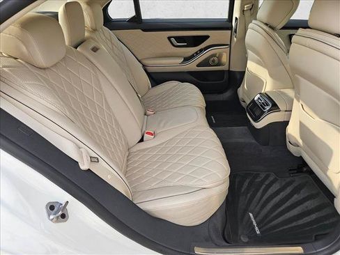 Certified 2023 Mercedes-Benz S 500 4MATIC image 21