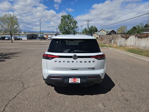 New 2026 Nissan Pathfinder Platinum AWD/4WD image 6