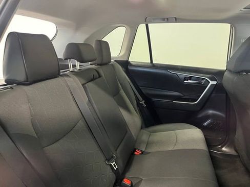 Used 2022 Toyota RAV4 XLE w/ Convenience Package FWD image 13