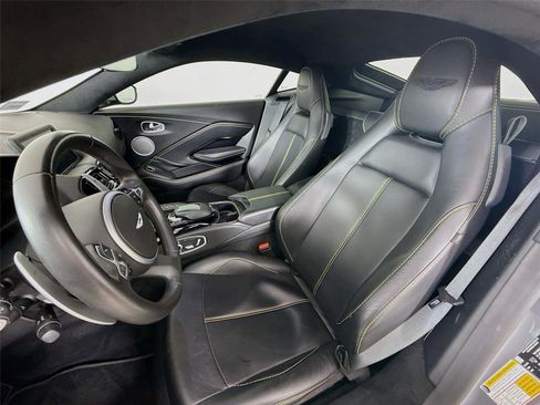 Used 2020 Aston Martin V8 Vantage Coupe image 13